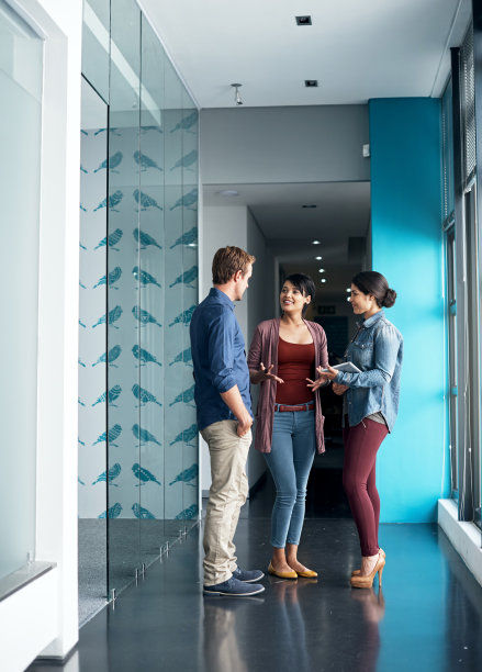 人脉关系|职场人脉，需要两个维度，关系要稳固