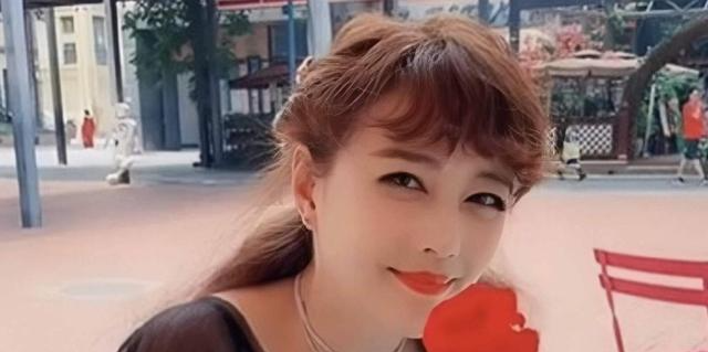 香港知名女星被曝耍大牌,得罪主办方遭除名,因容貌焦虑至今单身