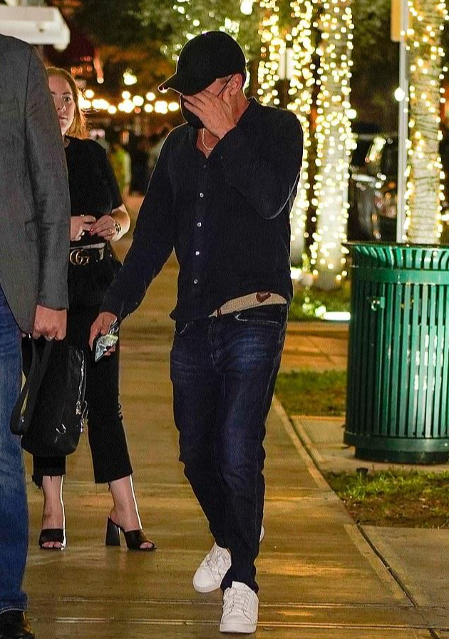 莱昂纳多·迪卡普里奥|小李子开派对,众多模特捧场,“最辣女球迷”