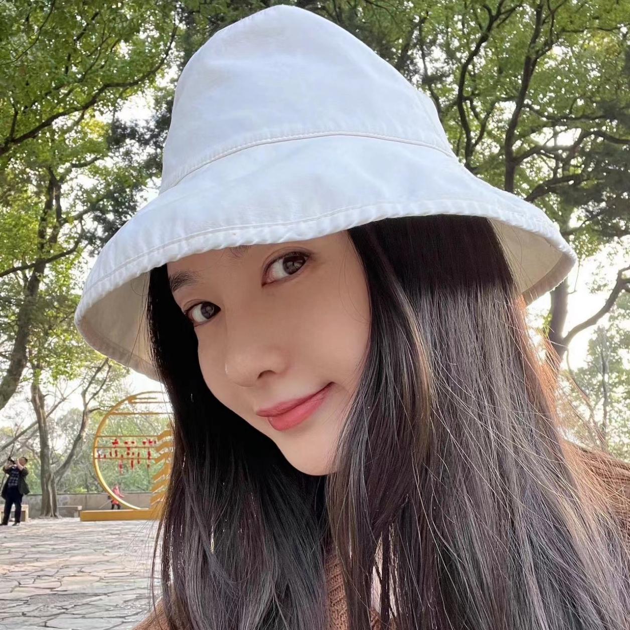 |江疏影私生子的事情，闹得沸沸扬扬，曝光前男友胡歌脚踏两只船。