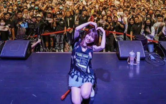 徐怀钰|《浪姐4》未播先撕?曝贾静雯疑似内涵徐怀钰划水?