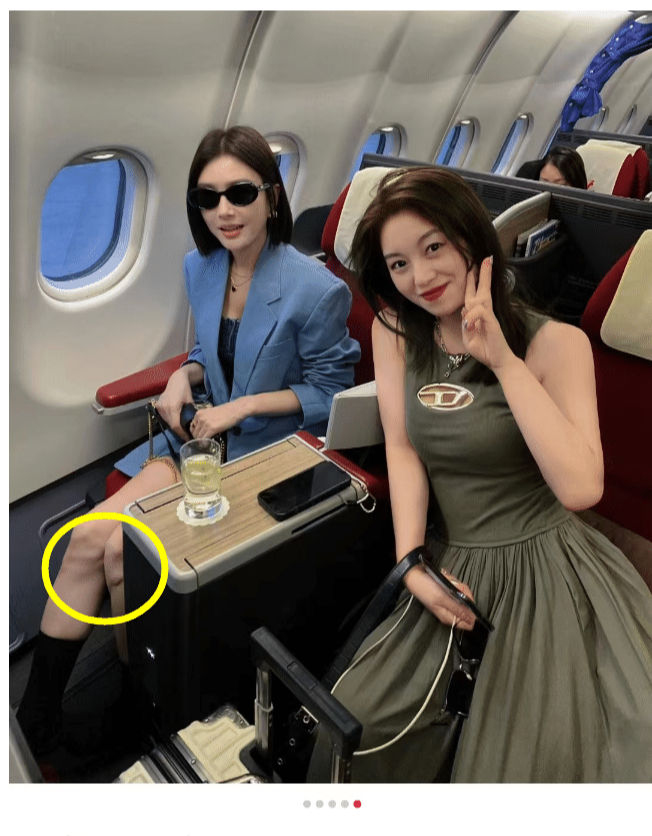 发型 43岁秦岚航班照片曝光, 一身行头过万却皱巴巴, 手背、膝盖凸显老态!