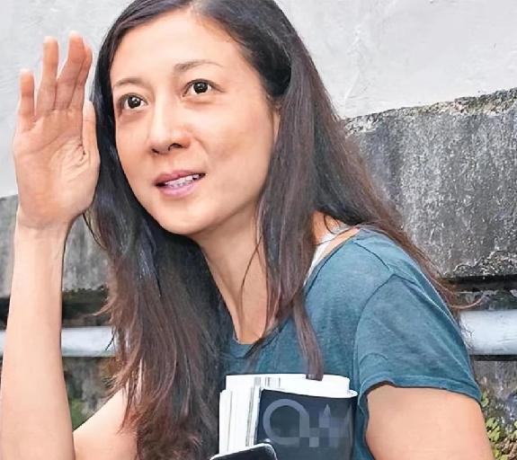 吴绮莉:没有拿过成龙一分钱,上海房价救了我