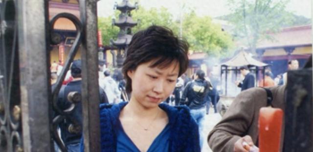 著名主持人魏笑:新婚24小时离世,丈夫至今未娶,父亲仍在怀念她