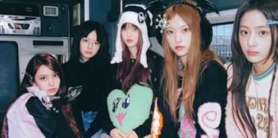 给辱华女团义务帮忙?61岁的梁朝伟,现如今已彻底走上了不归路!