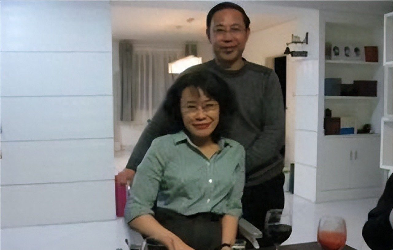 激励了几代人的张海迪，风采依旧！张海迪的爱情，也羡煞众人！