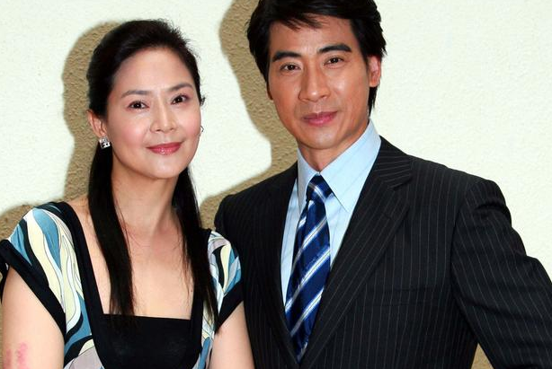 聚会|王耀庆返台参加艺人聚会!“苏培盛”罕露面精神好