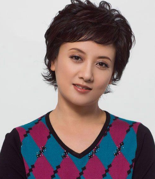 65岁邓婕前夫，离婚39年身家上亿，再谈邓婕直言：她自作自受