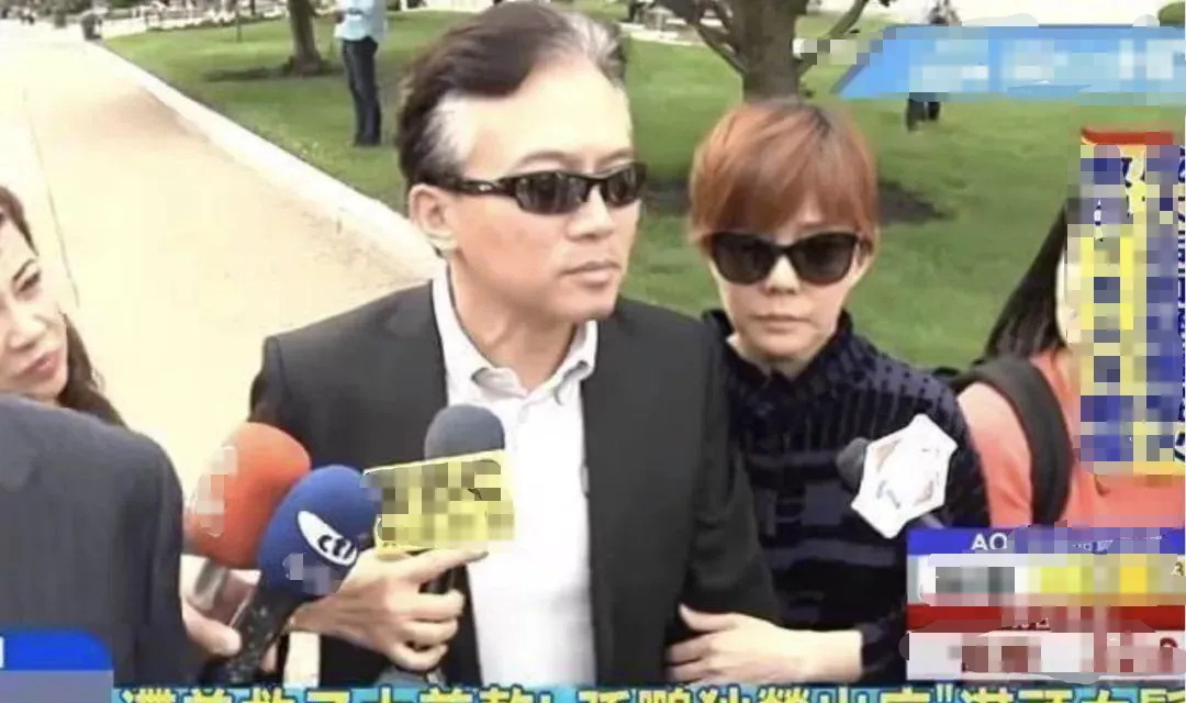 |母乳喝到12岁,同床共枕到15岁,这对母子明星让人大开眼界!