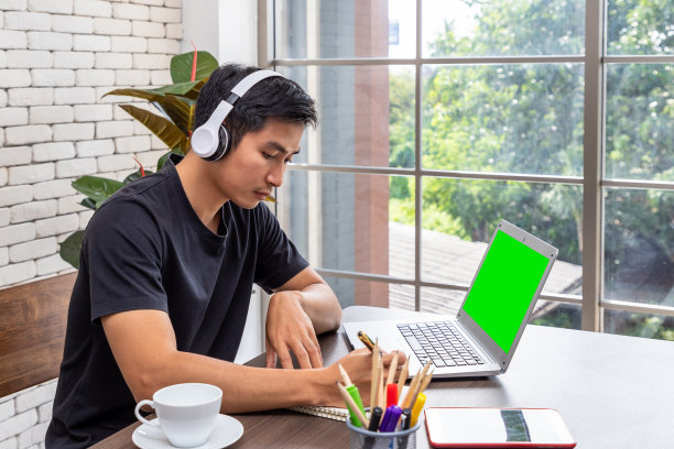 |“酒逢知己千杯少，话不投机半句多”：同事之间的“套路”