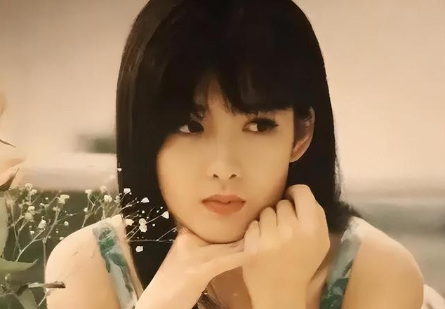 周慧敏|56岁的周慧敏，就这样改写了她的结局，她一点都不傻，傻的是我们