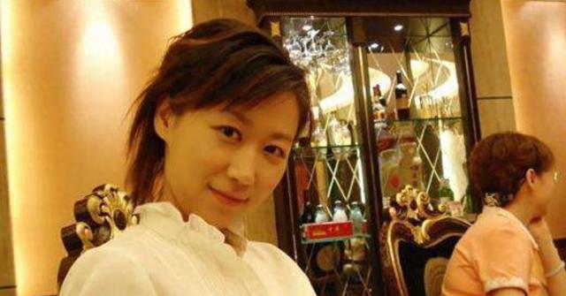 著名主持人魏笑:新婚24小时离世,丈夫至今未娶,父亲仍在怀念她