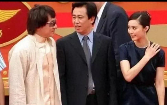 墙倒众人推！许家印出事后好友无人问津，前妻和子女照片全曝光！