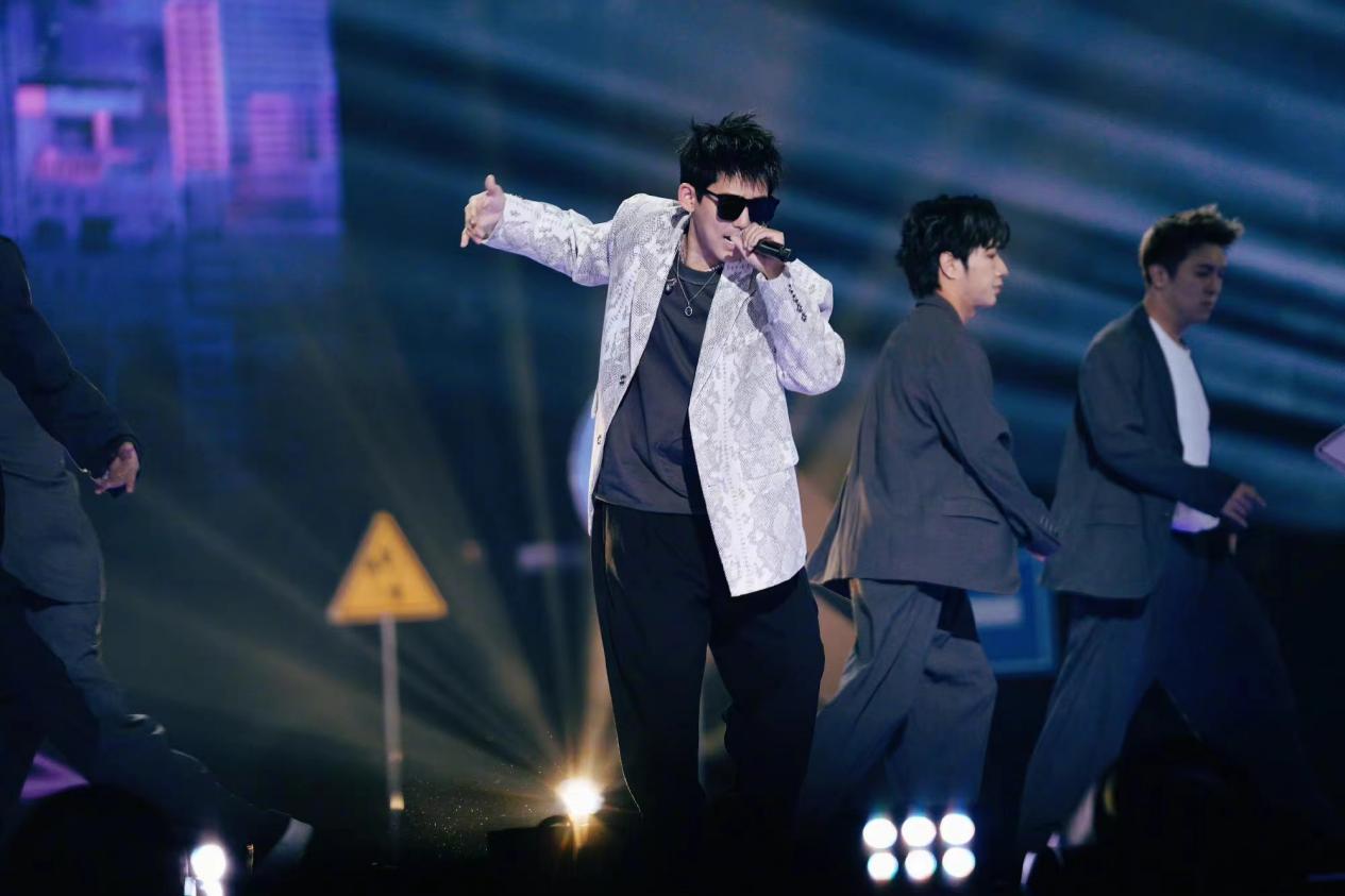 苏醒|苏醒说人以群分，苏醒是一个人间清醒的人！