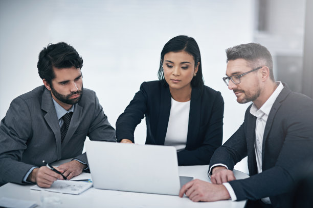 |涉及法律问题时的职场应对策略