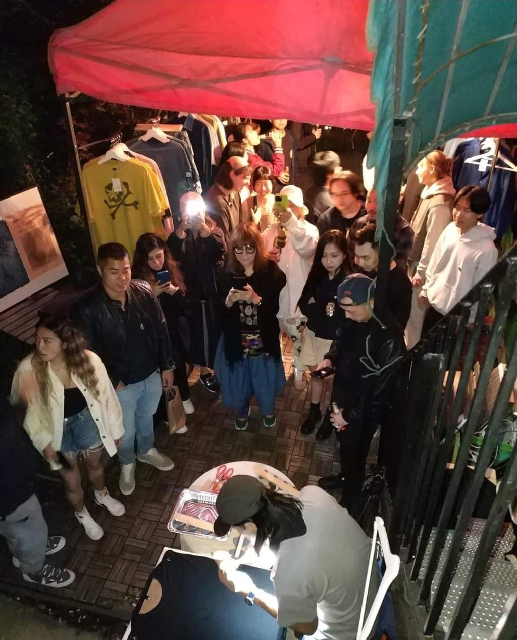 66岁港星否认在国外穷到摆地摊!拥多处房产,刚花900万买度假屋