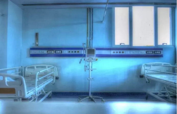 我不是药神|《我不是药神》:播出后获得极高评分,挑战市场与法律及道德矛盾