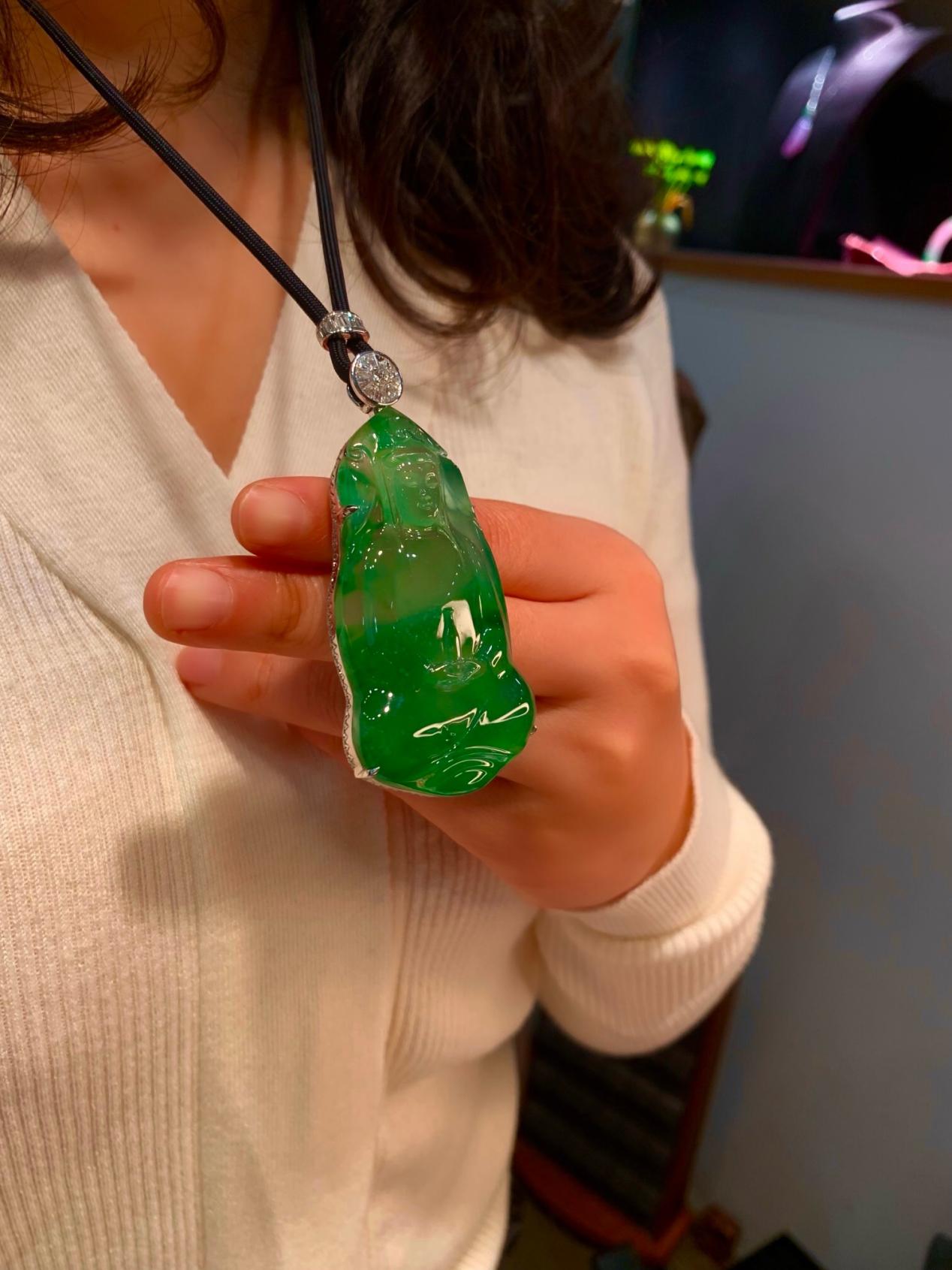 超越价格:理解翡翠的价值和购买策略