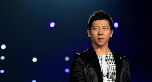 人前是演员，背后资本家，这几位明星的发家史，简直难以想象