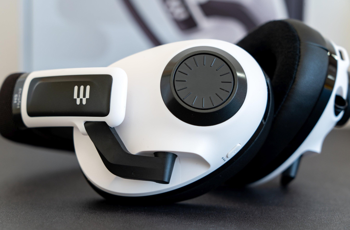 MySQL|音珀H3 Hybrid,外形非常的时髦,充满了丰富的弹力和厚重的耳塞