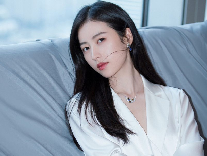 周雨彤|从复旦高材生，到优秀的演员，周雨彤用实力证明自己可以