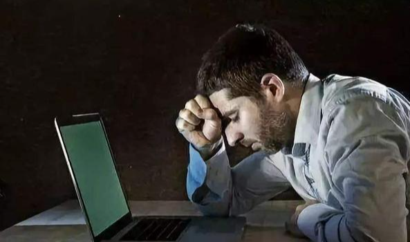 肝脏|熬夜等于“耗命”?长期熬夜,你会有四个变化,3件事能拯救身体