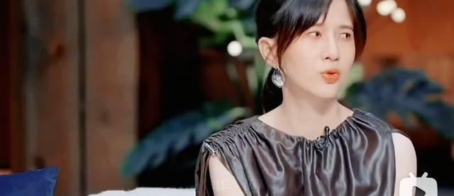 36岁Papi酱因为没哭被骂上热搜？别太离谱！