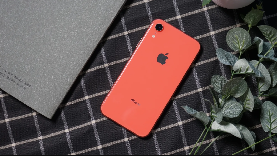 iPhoneSE|iPhone SE4有点猛:小机身大能量,定价3000元上下