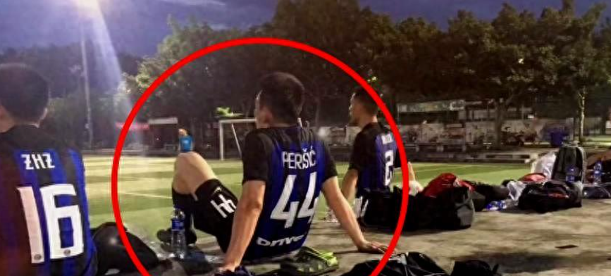 张馨予老公高调晒照，称呼爱妻为“小孩”，表明态度霸气护妻