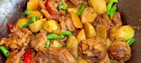 芋头|大量上市，秋天敞开吃，一通顺、二健脾胃、三强免疫，炖一锅真香