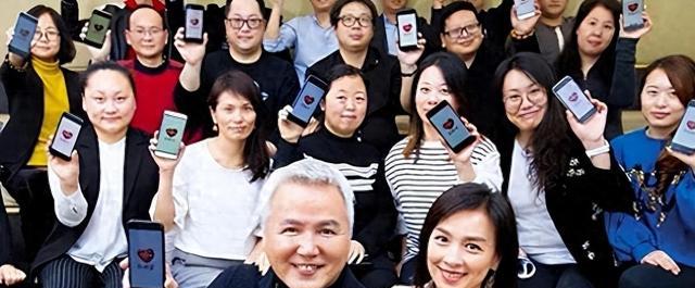 大快人心！花17亿买“楼”害人的张庭夫妇，如今下场凄惨