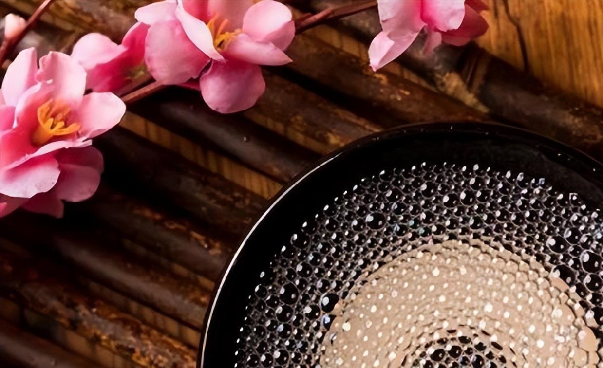 饮品|一位酒厂工人的肺腑之言:只需一点茶叶水,白酒好坏立马一目了然