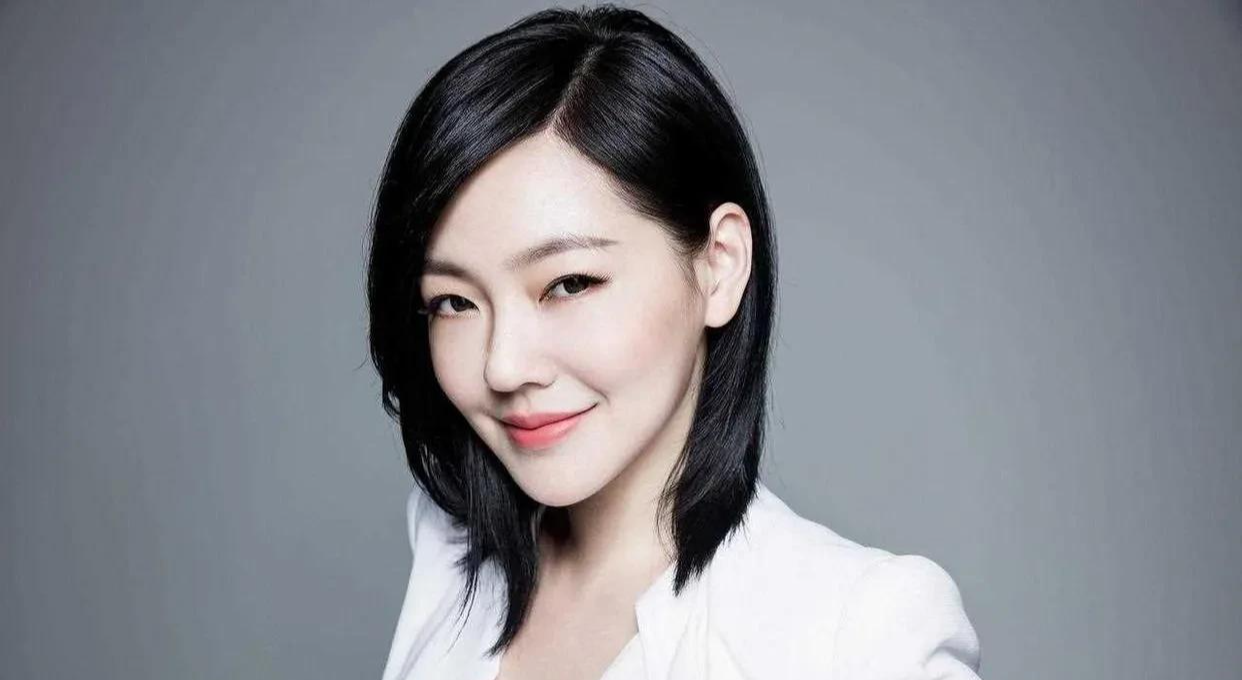 大S|大S具俊晔请安静的过你们的周年,拉踩别人显示不了你们的体面!