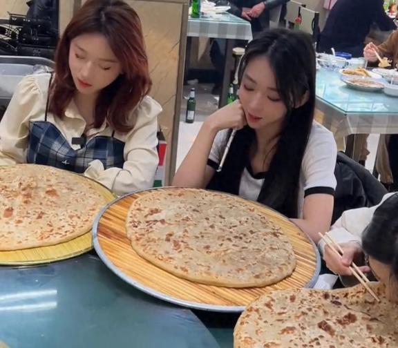 物价|东北的大菜量和物价,戳痛了多少月薪2万,吃不起午餐的“金领”