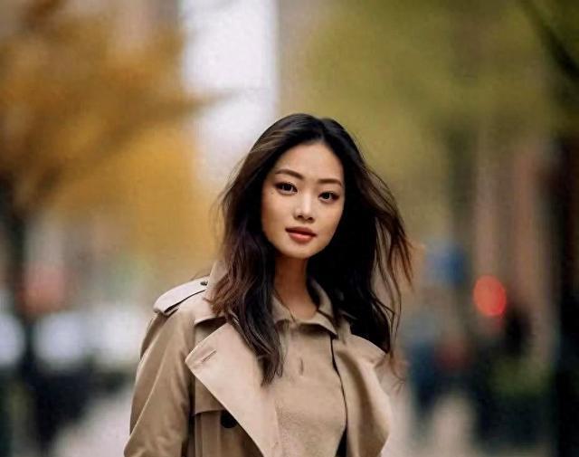 裸替一天8000元，床戏、吻戏都是真的，揭秘20万群演的真实情况！