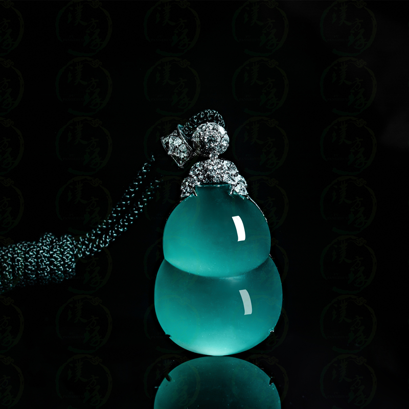 正冰种水天空蓝翡翠的天蓝色特征和市场认可度如何评估?