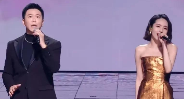 大湾区晚会:张柏芝绝美,李宇春跑调,徐小凤开全麦,港星赢麻了