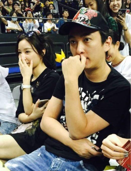 王思聪当爸啦?新女友曝光?脸部轮廓精致,一副迷人的小天使面容