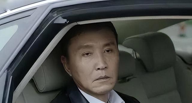 双眼皮别乱割，从景甜到戚薇，这些明星的“后遗症”出来了