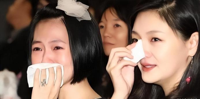 曝:小s深夜被捕恐判刑!台媒晒9分钟证据,大S提告葛斯齐成笑话