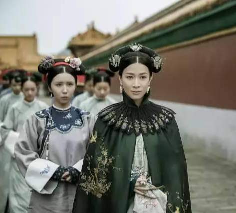 街头买醉被两男抬走?拒嫁豪门养小鲜肉倒贴百万?