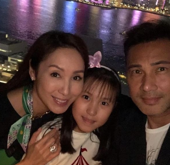 郭可盈|郭可盈林文龙13岁爱女出道 首度接硬照工作