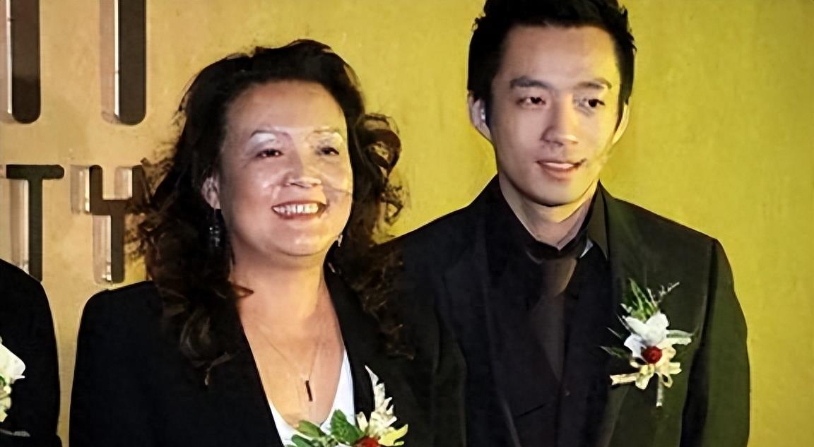 打肿脸充胖子，表面身价上亿，实际负债累累，“伪富豪”们别装了