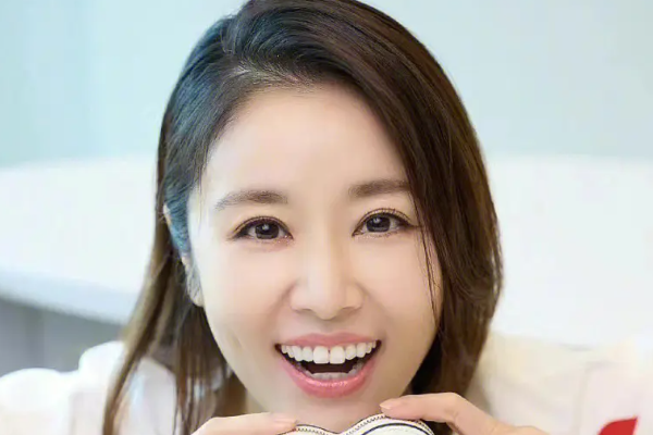 林心如|网传林心如怀孕,打球时肚子凸起,被嘲高龄生子