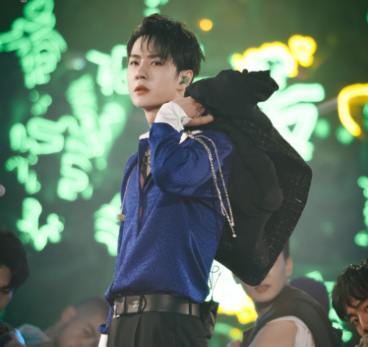 自娱自乐|“自娱自乐式”选秀节目?乐华旗下艺人全程陪伴,有王一博我必追