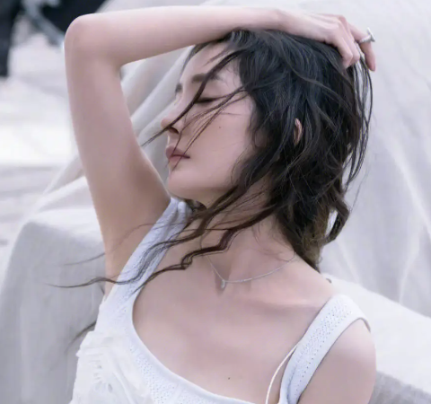 杨幂|杨幂:跟一个大导演睡觉,这是很平常的事情