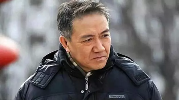 央视紧急叫停李幼斌反腐剧《守望者》，两集下架引发舆论热议！