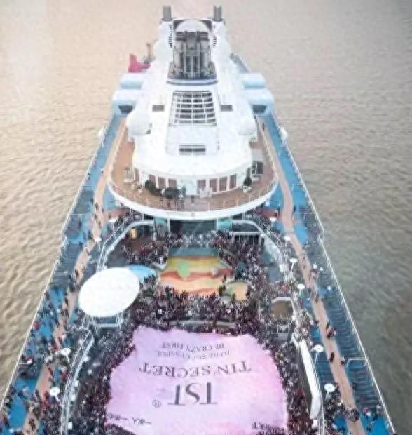 大快人心！花17亿买“楼”害人的张庭夫妇，如今下场凄惨