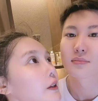 赵本山女婿是博士生,而且国外有生意不缺钱,婚后他们定居东北