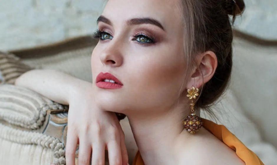 35岁二婚美女来征婚，提出五个择偶条件，网友直呼：她太过分了